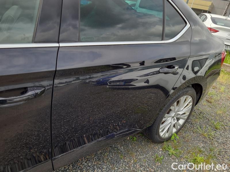  Skoda  Superb  (3V3)(2015) Supe.FL2.0TDI 140 Style 4x4 AT #5