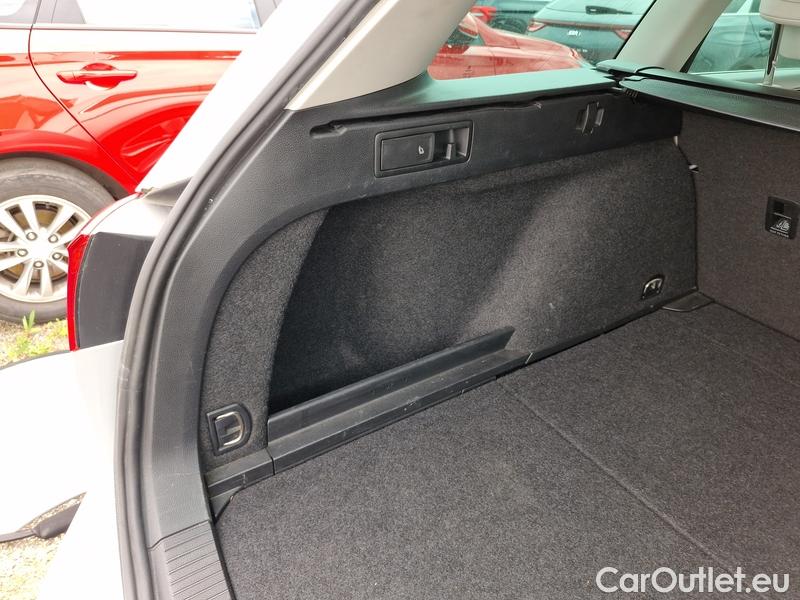  Volkswagen  Passat  Variant (CB5) (2019) Pas.Var.2.0TDI 110 Elegance #21