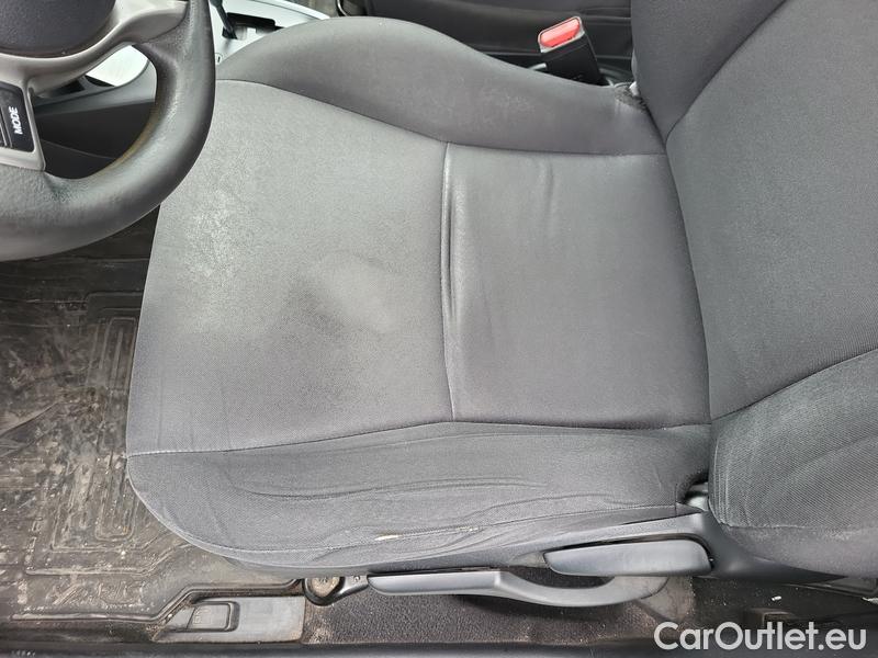  Toyota  Yaris  (2017->)  1.5 Hybrid e-CVT live AT #5