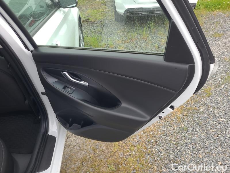  Hyundai  i30  (PD)(01.2017  ->)  1.5i CVVT 81 Comfort #16
