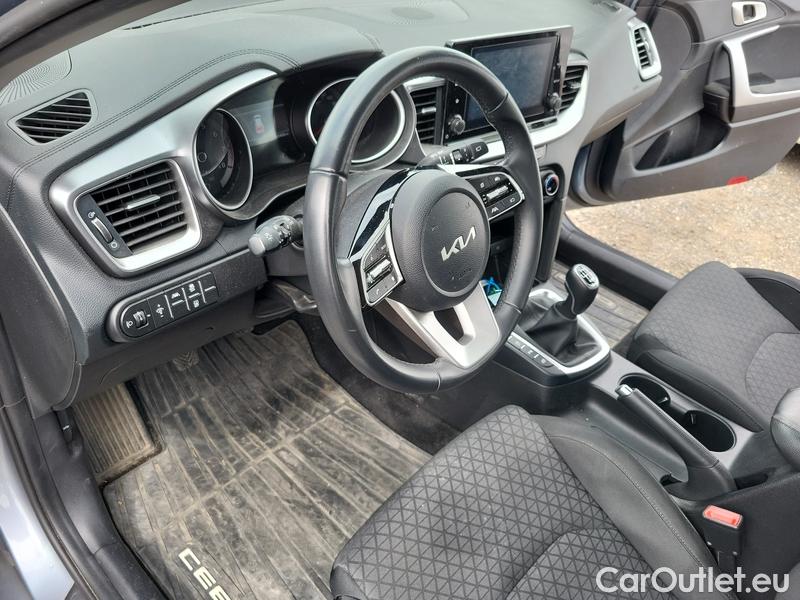  KIA  Cee'd Ceed Sportswagon (2018->) Ceed SW 1.5 T-GDI 118 Fresh #12