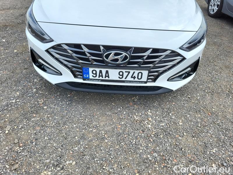 Hyundai  i30   cw (PD)(2017->)  kom.1.5T-GDI Family Smart #2