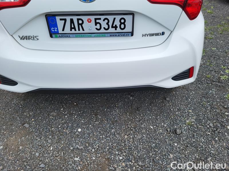  Toyota  Yaris  (2017->)  1.5 Hybrid e-CVT live AT #12