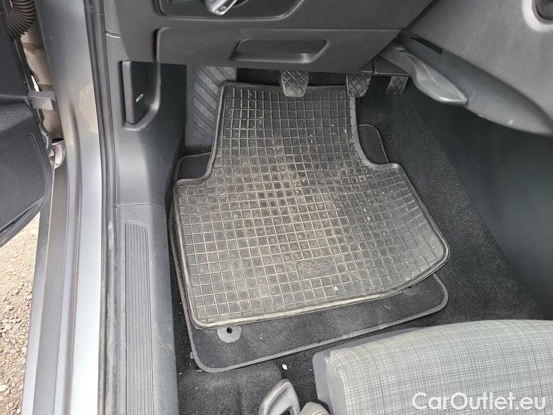  Volkswagen  Passat  Lim (CB2) (2019)  2.0TDI 110 Business #9