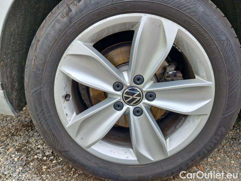  Volkswagen  Passat  Variant (CB5) (2019) Pas.Var.2.0TDI 110 Elegance #22