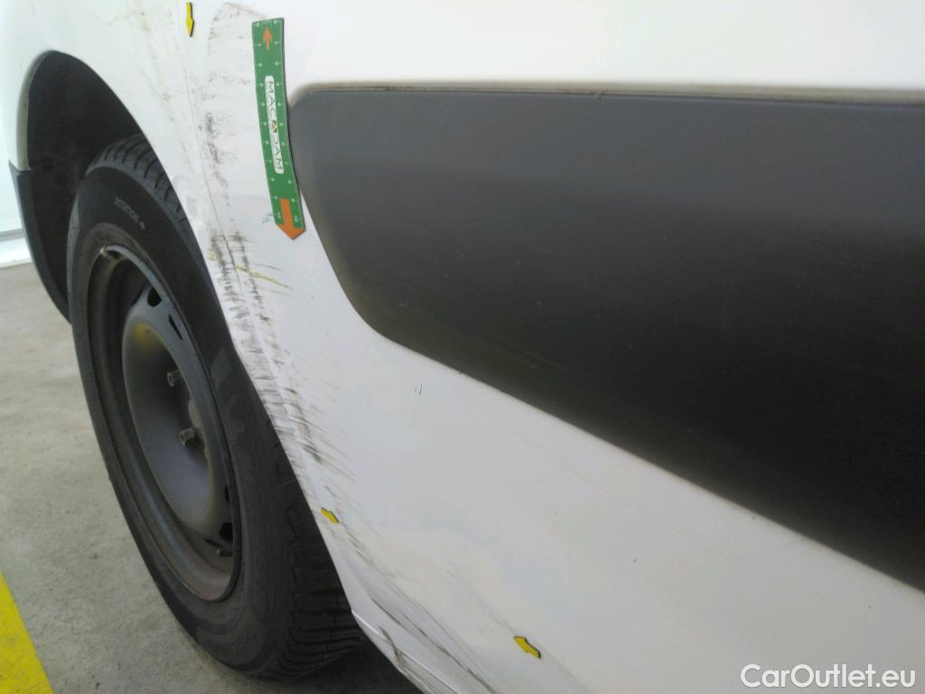  Citroen  Berlingo  Fourgon Business L1 (Court) 1.6 BlueHDi 100CV BVM5 E6 #36