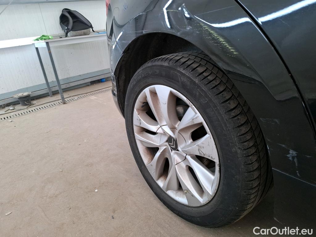  Citroen  DS5 CITROEN  5p Berline 2.0 HDi 160 Executive #120