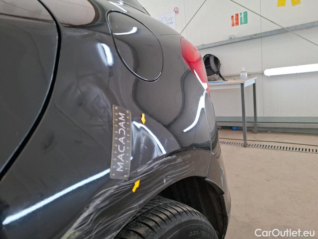  Citroen  DS5 CITROEN  5p Berline 2.0 HDi 160 Executive #16