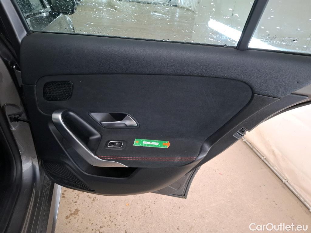  Mercedes  A-Klasse MERCEDES-BENZ Classe A Berline / 2018 / 4P / Berline A 250 e AMG Line 8G-DCT #20