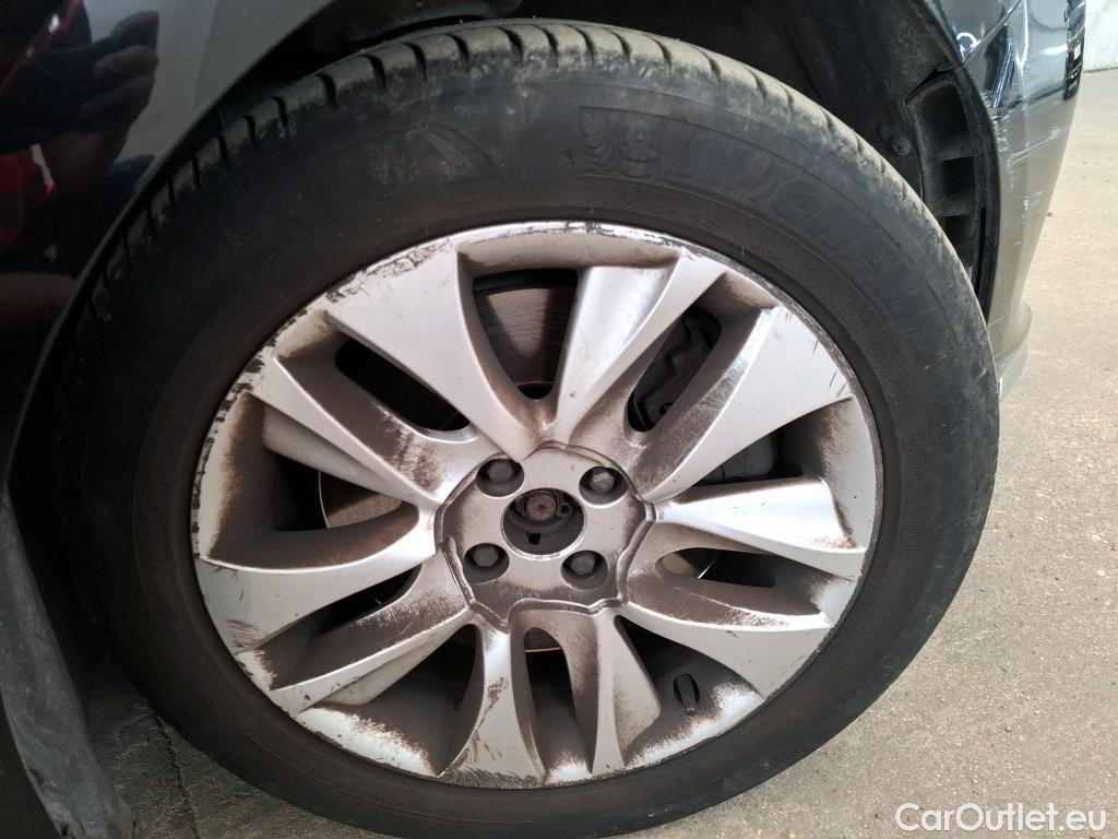  Citroen  DS5 CITROEN  5p Berline 2.0 HDi 160 Executive #88