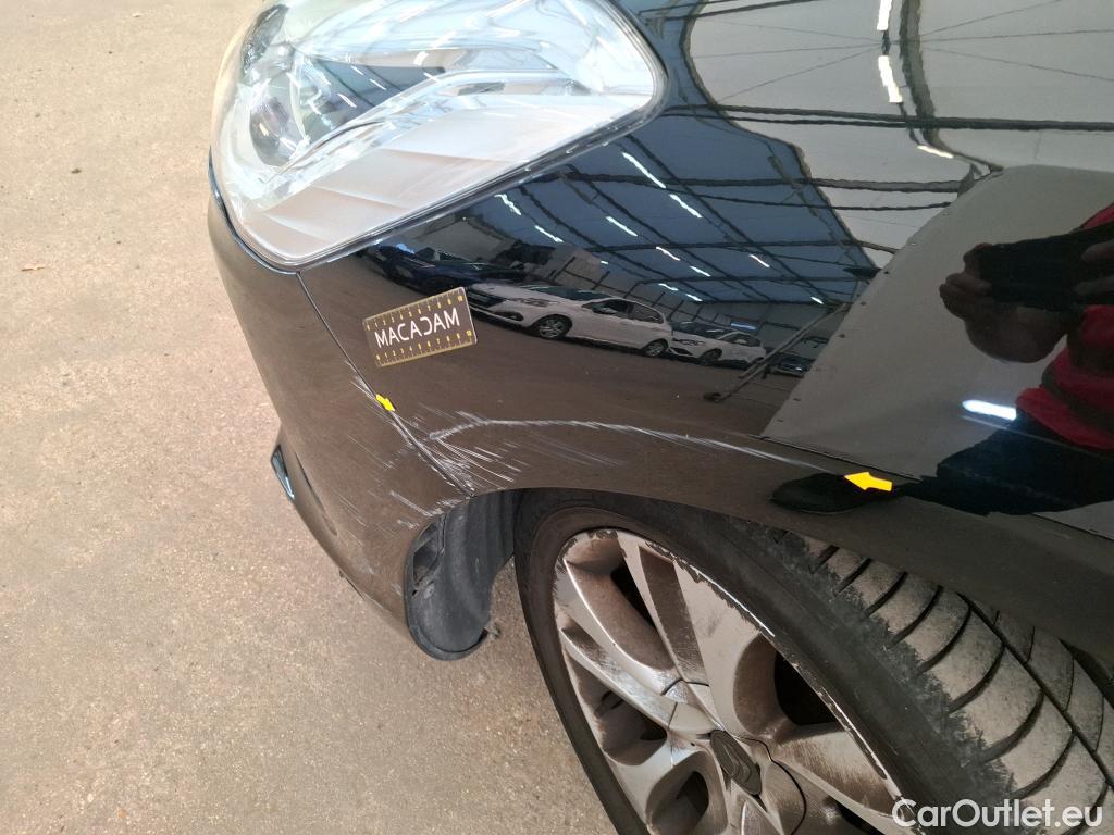  Citroen  DS5 CITROEN  5p Berline 2.0 HDi 160 Executive #38