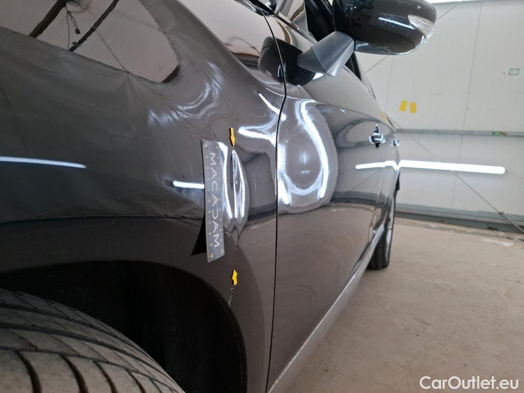  Citroen  DS5 CITROEN  5p Berline 2.0 HDi 160 Executive #41