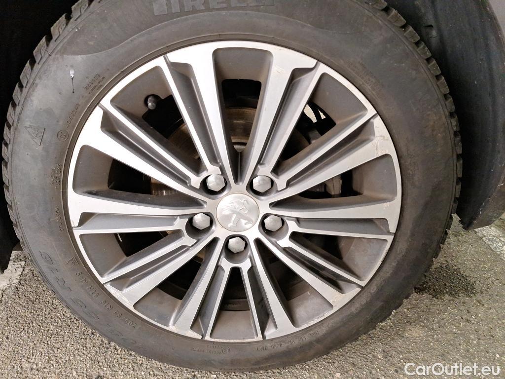  Peugeot  308  Allure Business 1.2 PureTech 130CV BVA8 E6d #38