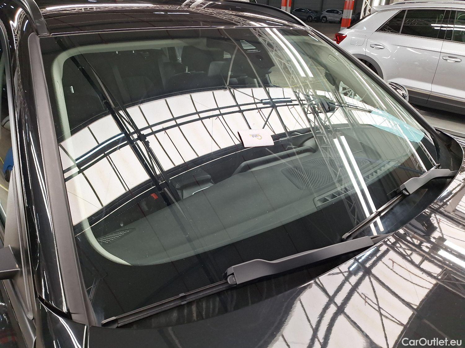  Bmw  Serie 3 BMW, 3-serie Touring '18, BMW 3 Reeks Touring 318dA (110 kW) 5d #18
