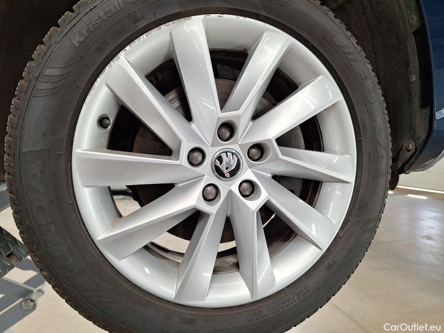  Skoda  Superb Skoda,  Combi FL'19, Skoda  Combi 2.0 CRTDI 110kW DSG7 Style 5d #2