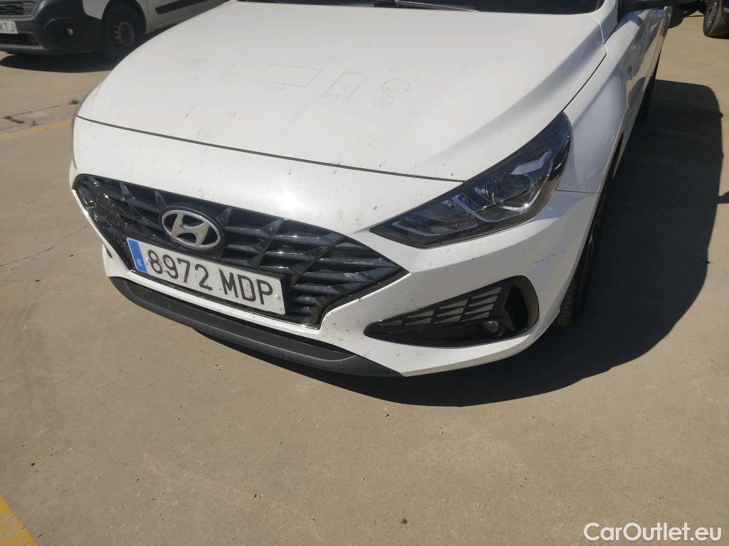  Hyundai  i30 HYUNDAI  / 2020 / 5P / berlina con portón 1.0 TGDI 48V Klass #9