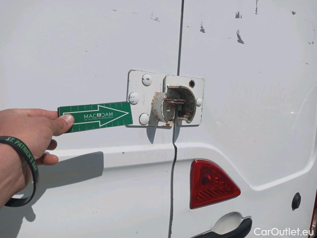  Renault  Master RENAULT  / 2014 / 4P / furgón Furgón T L3H3 3500 E 107kW (145CV) TT #98