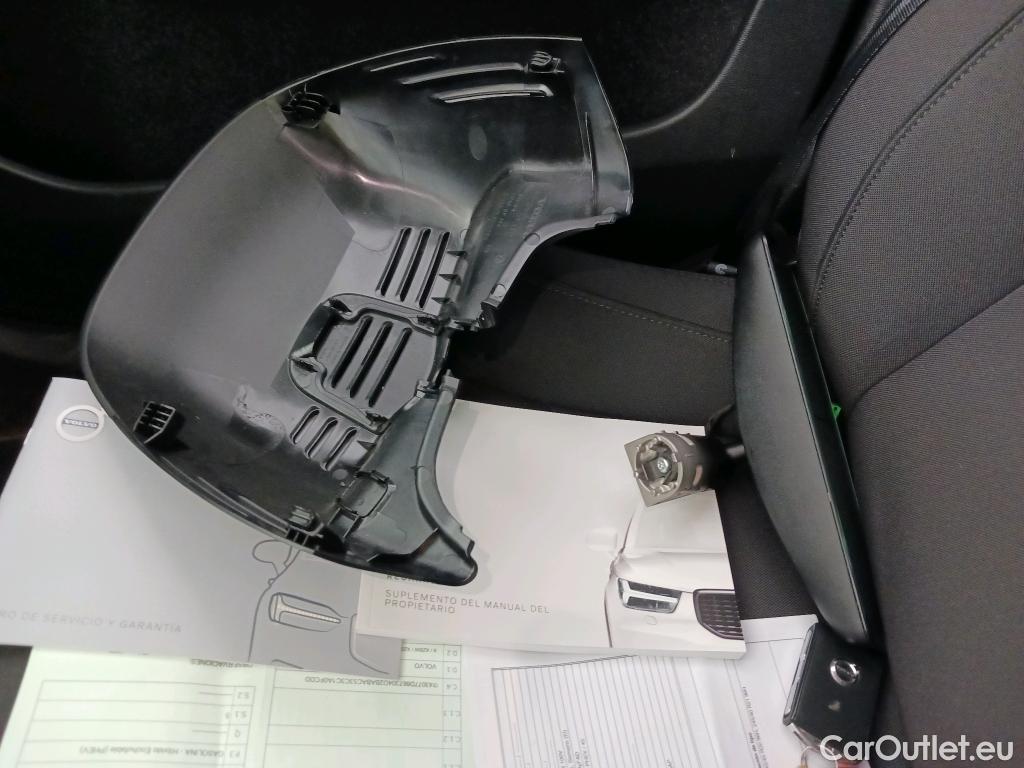  Volvo  XC 40 VOLVO XC40 / 2017 / 5P / todoterreno 1.5 T4 Twin Recharge R-Design Exp Auto #32