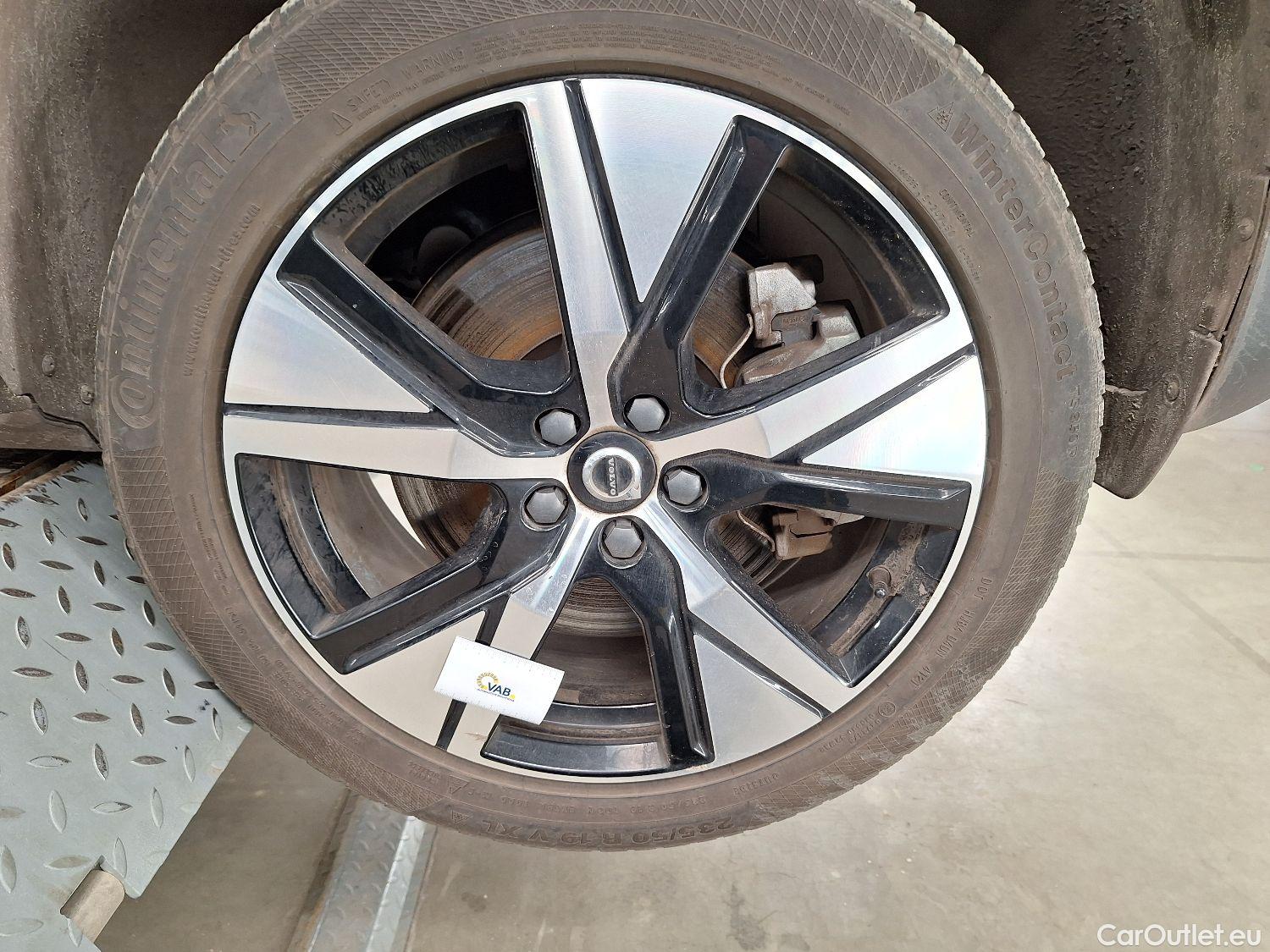  Volvo  XC 40 Volvo, XC40 '17, Volvo XC40 P8 4x4 Recharge R-Design 5d #1