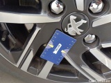  Peugeot  208 Peugeot  1.2 PureTech 100 MAN6 S&S €6.3 Allure 5d #47
