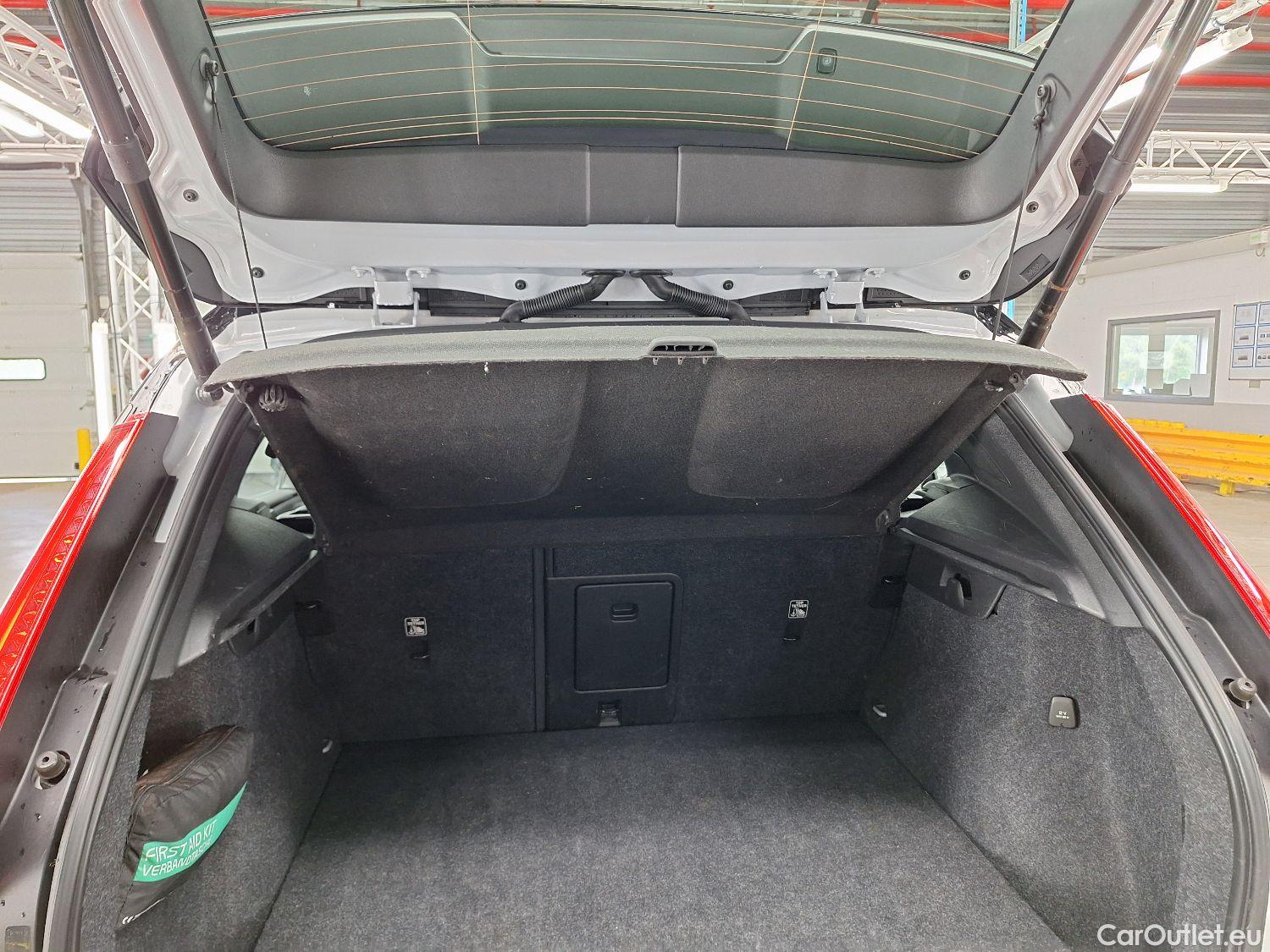  Volvo  XC 40 Volvo, XC40 Recharge P8 AWD R-Design, XC40 Recharge P8 AWD R-Design #27