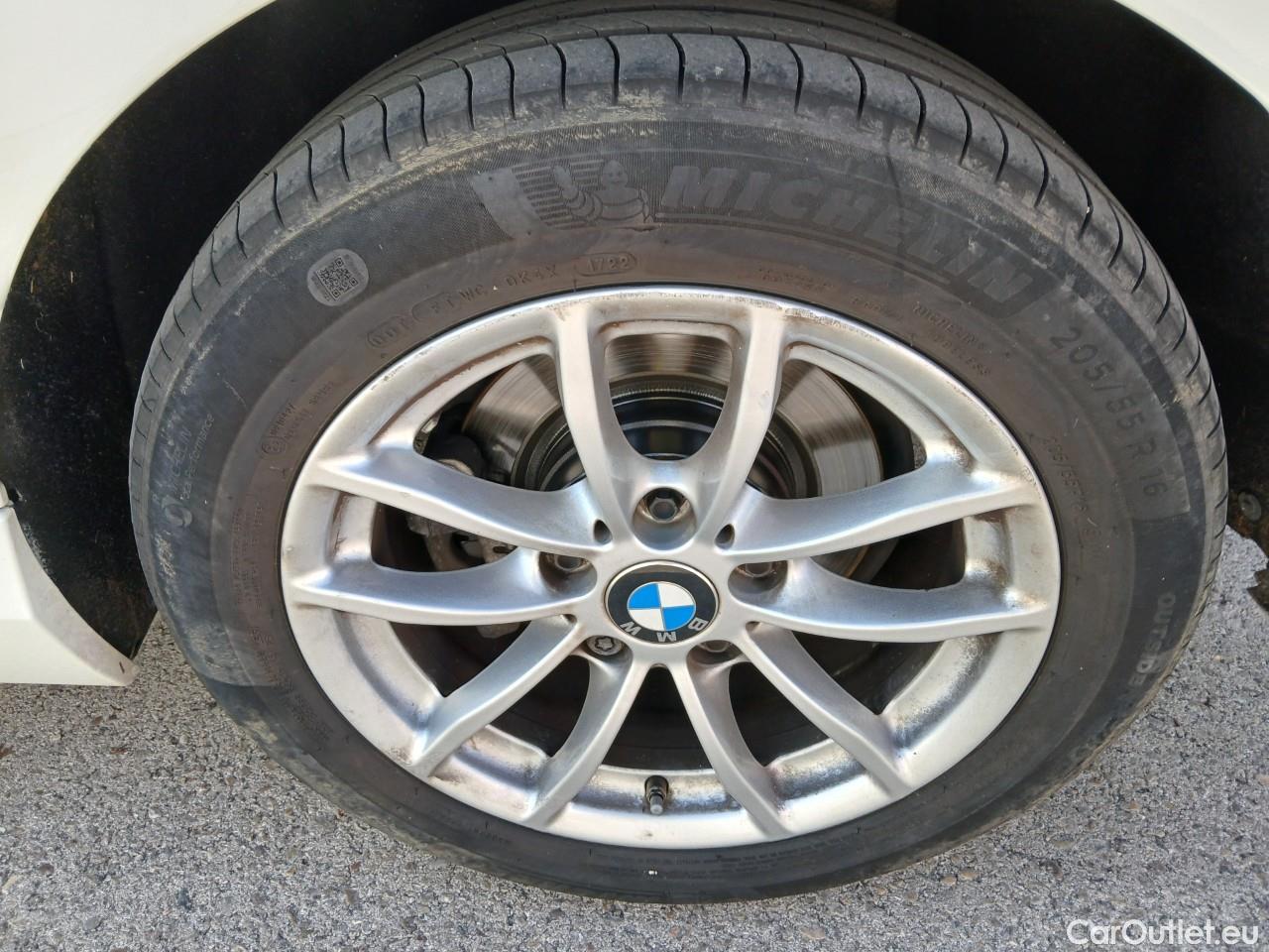  Bmw  Serie 1  Berlina 5p 116i 1.5 110CV E6 #35