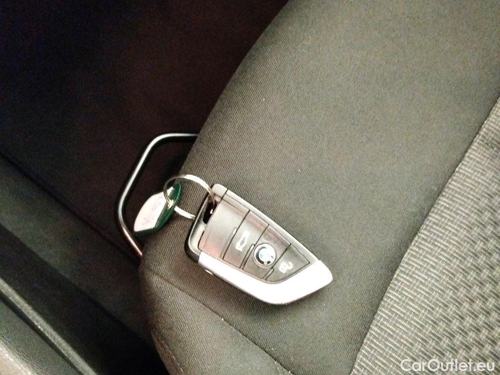  Bmw  X1 BMW  / 2019 / 5P / todoterreno sDrive16d #2