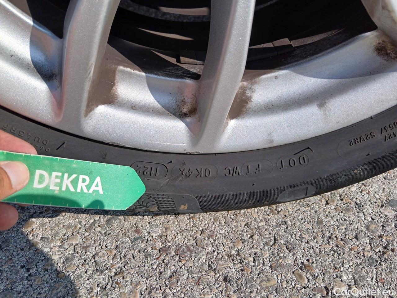  Bmw  Serie 1  Berlina 5p 116i 1.5 110CV E6 #38