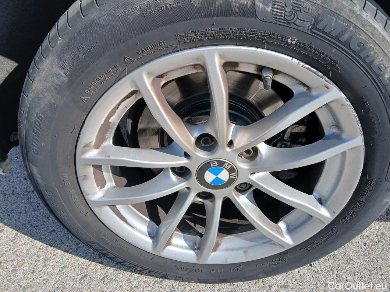 Bmw  Serie 1  Berlina 5p 116i 1.5 110CV E6 #26