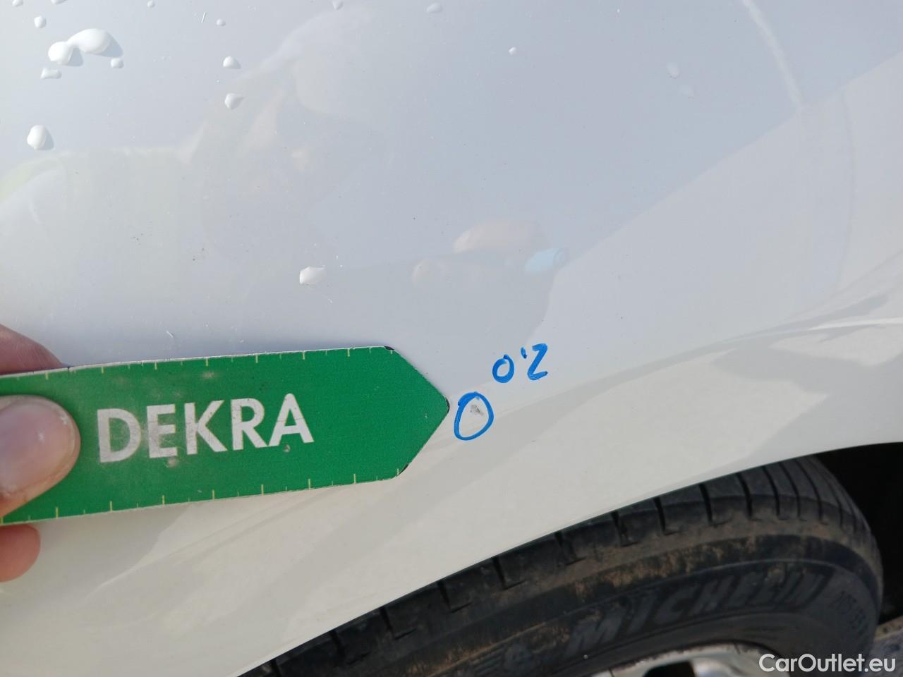  Bmw  Serie 1  Berlina 5p 116i 1.5 110CV E6 #13