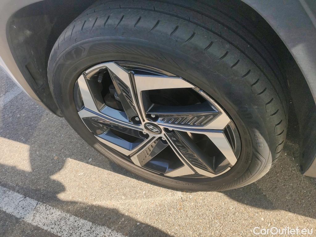  Hyundai  Tucson  Tecno Sky Plug-In Hybrid 4WD 1.6 T-GDI 180CV E6d #9