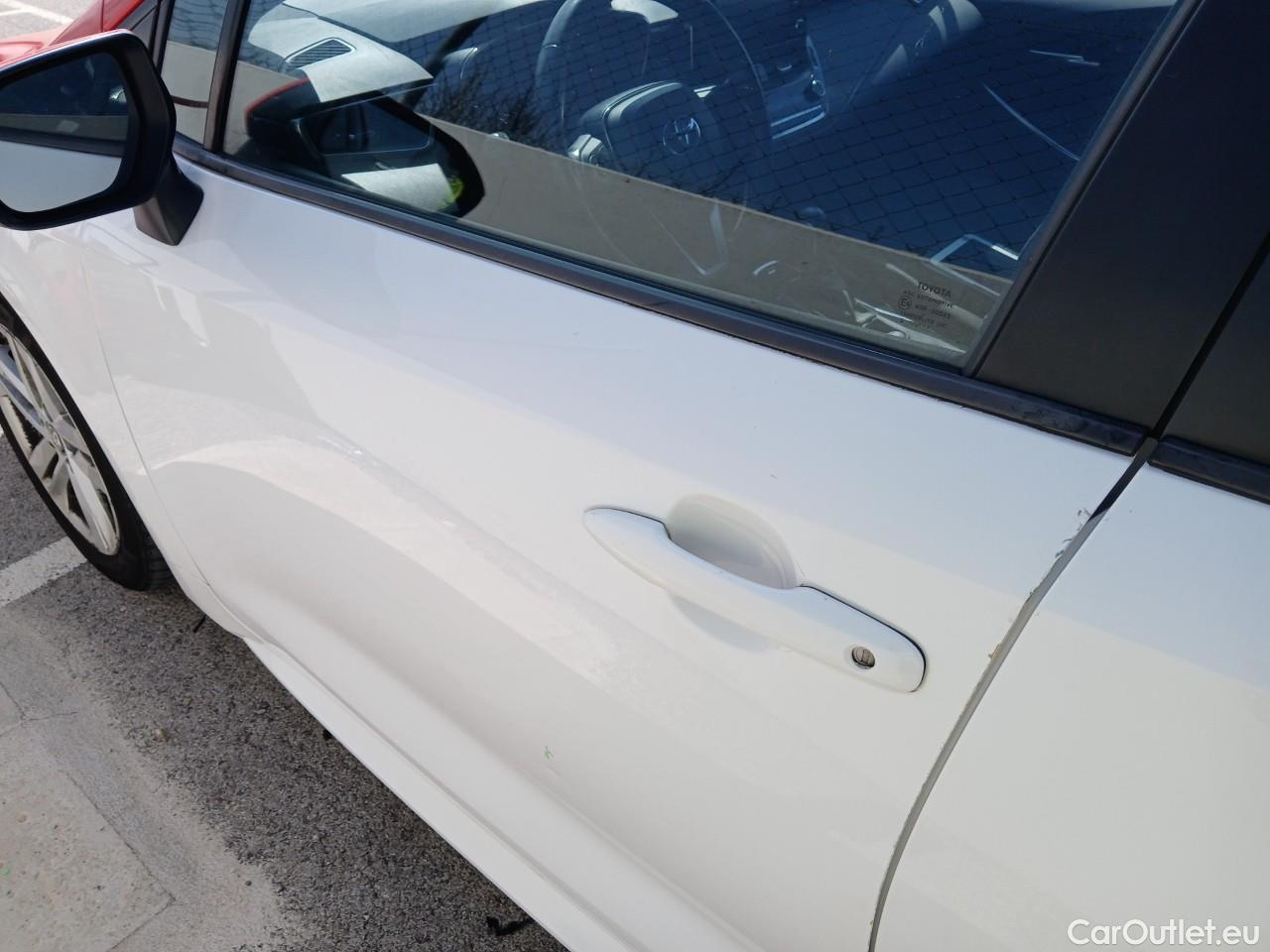  Toyota  Corolla TOYOTA  1.8 125H ACTIVE TECH E-CVT #24