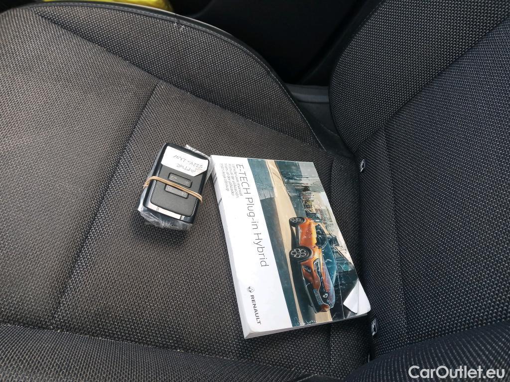  Renault  Captur  II Zen 1.6 E-TECH Plug-in 160CV ATV E6d #26