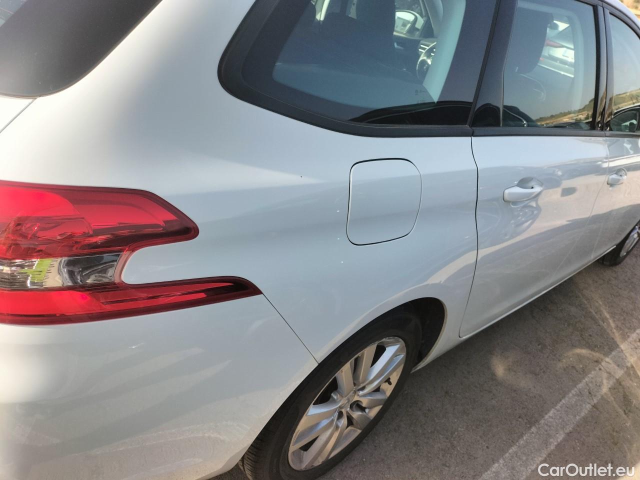  Peugeot  308  SW Active Pack 1.5 HDi 130CV E6d #40
