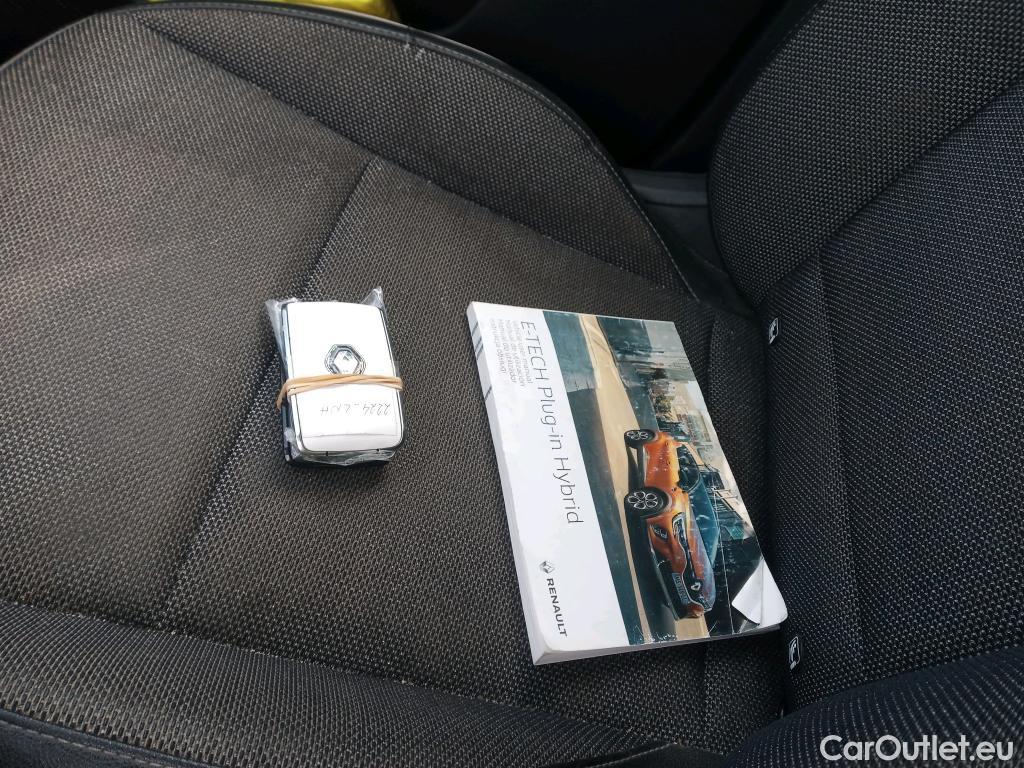  Renault  Captur  II Zen 1.6 E-TECH Plug-in 160CV ATV E6d #25