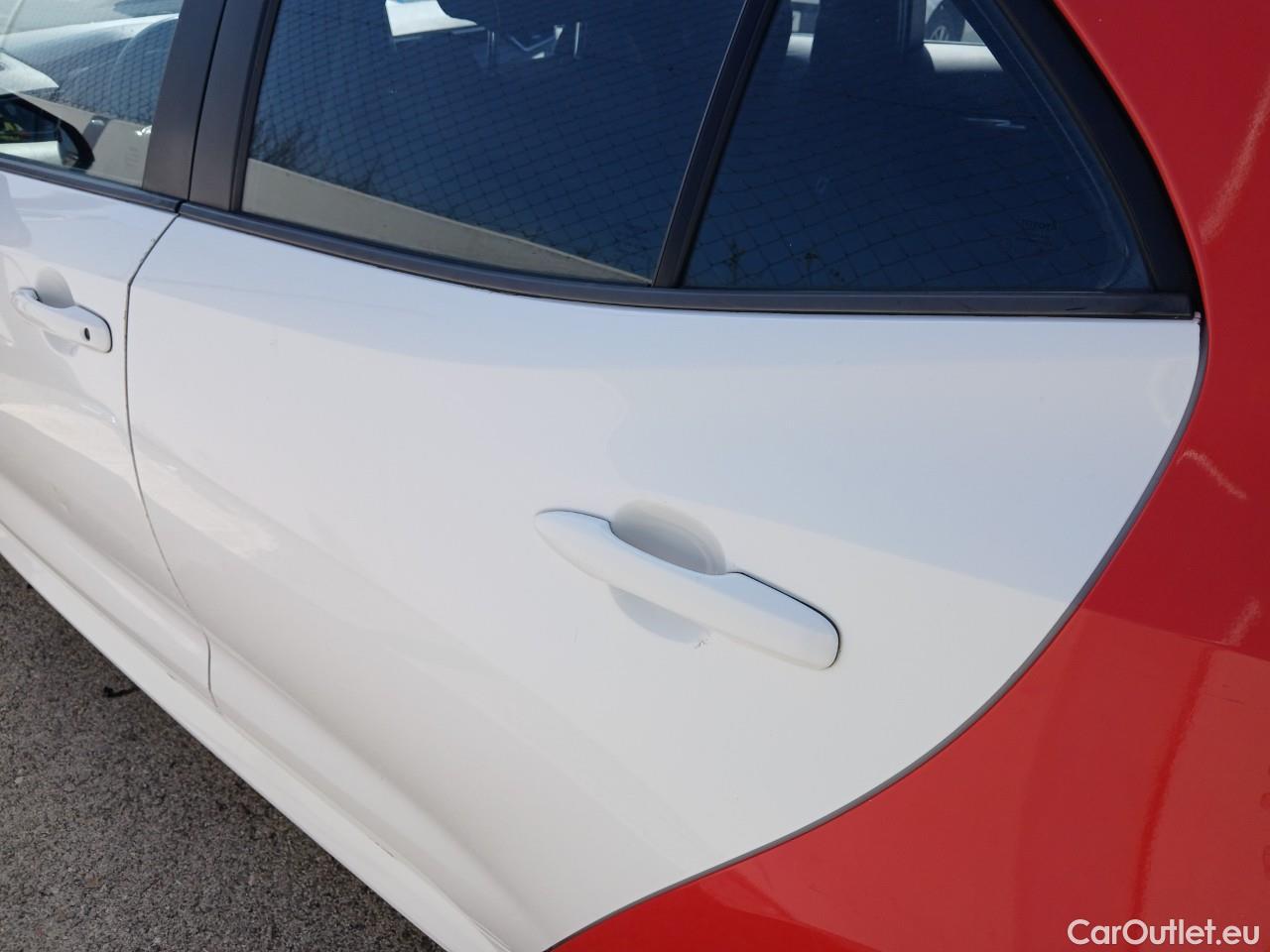  Toyota  Corolla TOYOTA  1.8 125H ACTIVE TECH E-CVT #26