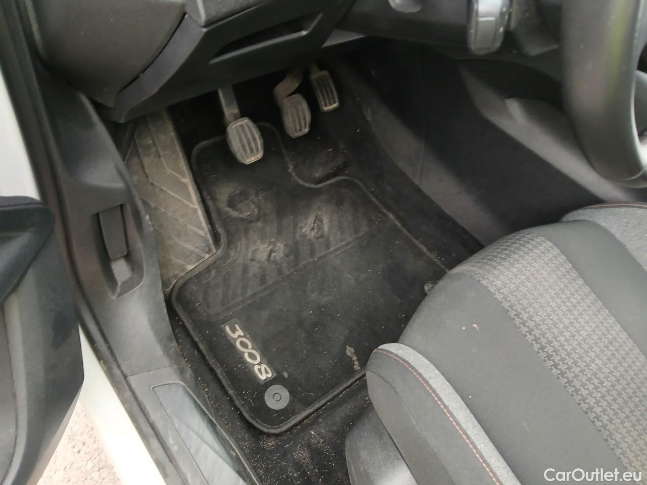  Peugeot  3008  Active Pack 1.5 HDi 130CV E6d #7