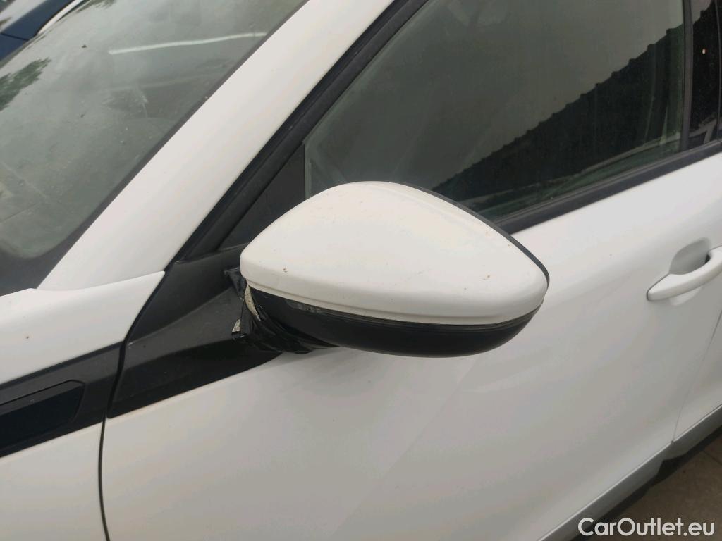  Peugeot  2008  Allure Pack 1.5 HDi 110CV E6d #1