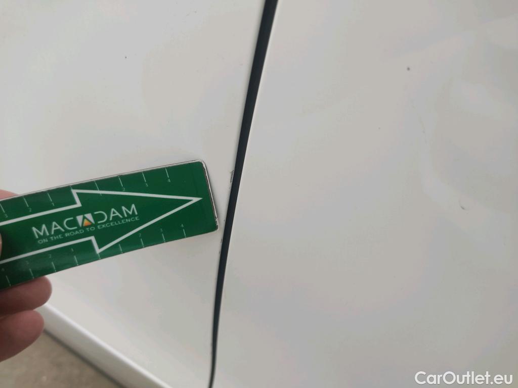  Peugeot  2008  Allure Pack 1.5 HDi 110CV E6d #23