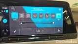  Volkswagen  Golf  2.0 TDI SCR Life Variant #14