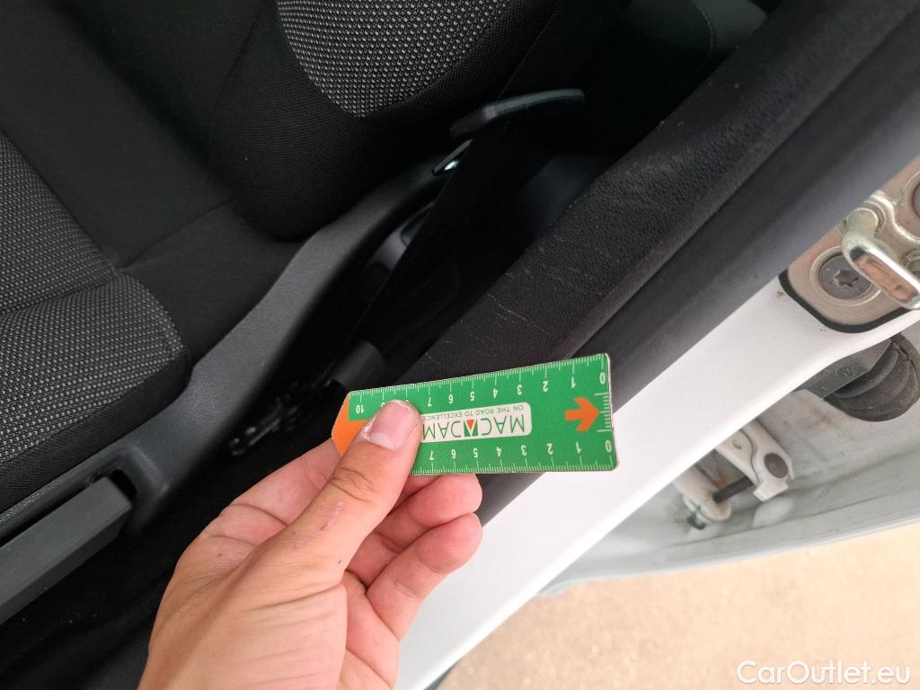  Citroen  C3  Feel Business 1.5 BlueHDI 100CV BVM5 E6dT #2