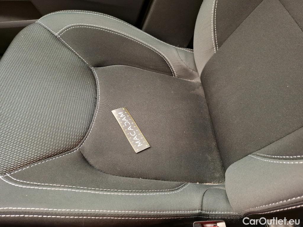  Renault  Clio  IV Business 0.9 TCe 90CV BVM5 E6 #21