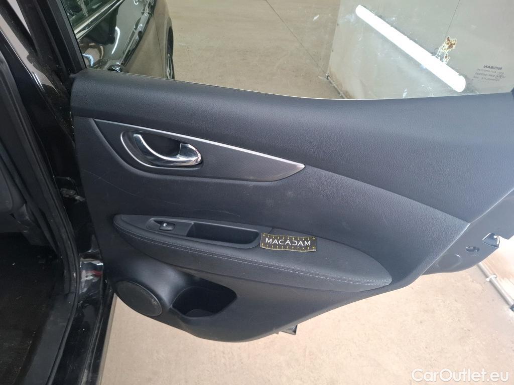  Nissan  Qashqai NISSAN  / 2017 / 5P / Crossover 1.3 DIG-T 140 Tekna #41