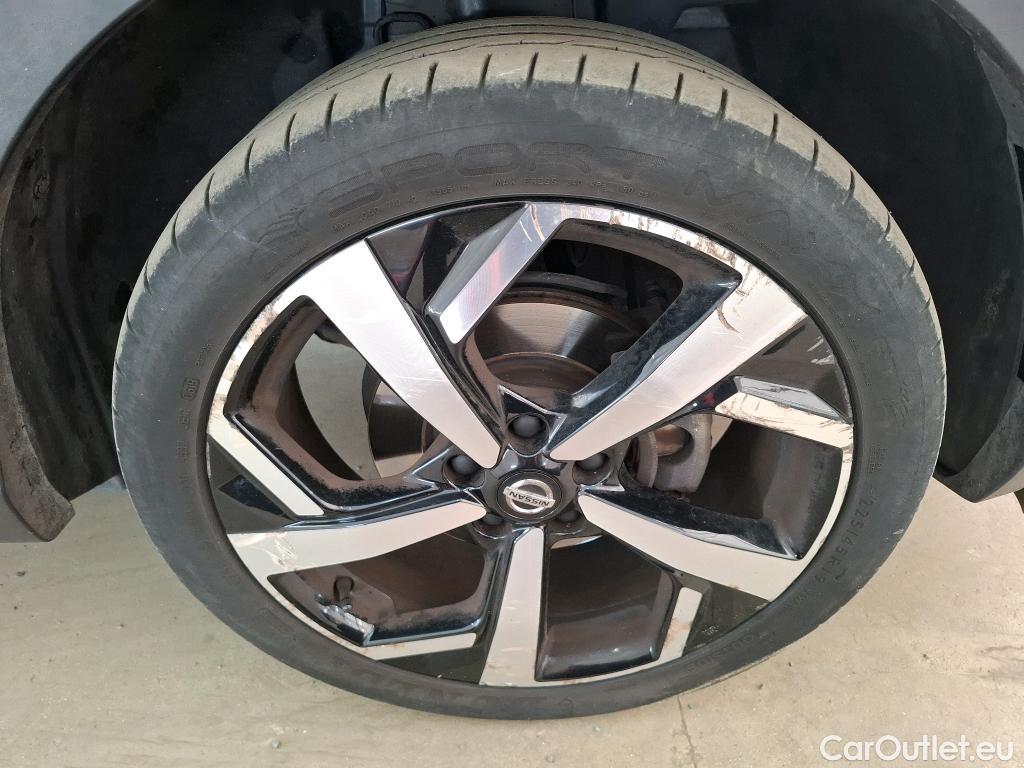  Nissan  Qashqai NISSAN  / 2017 / 5P / Crossover 1.3 DIG-T 140 Tekna #33