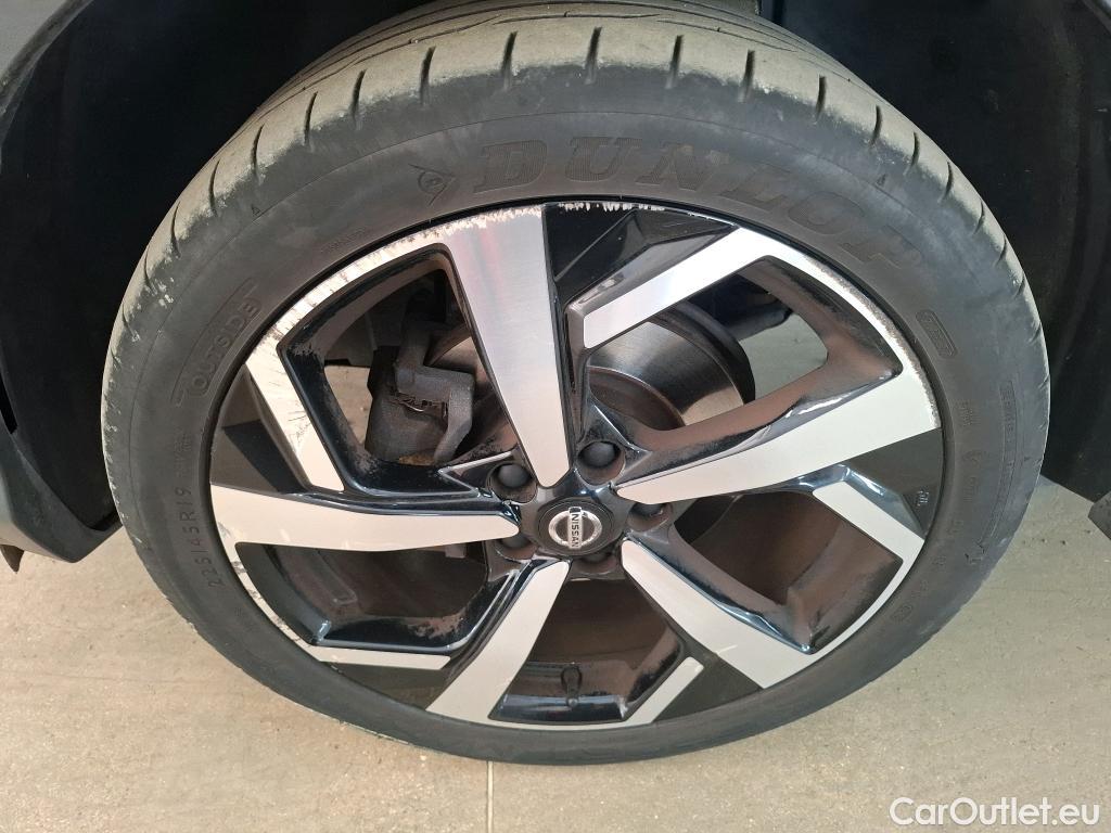  Nissan  Qashqai NISSAN  / 2017 / 5P / Crossover 1.3 DIG-T 140 Tekna #38