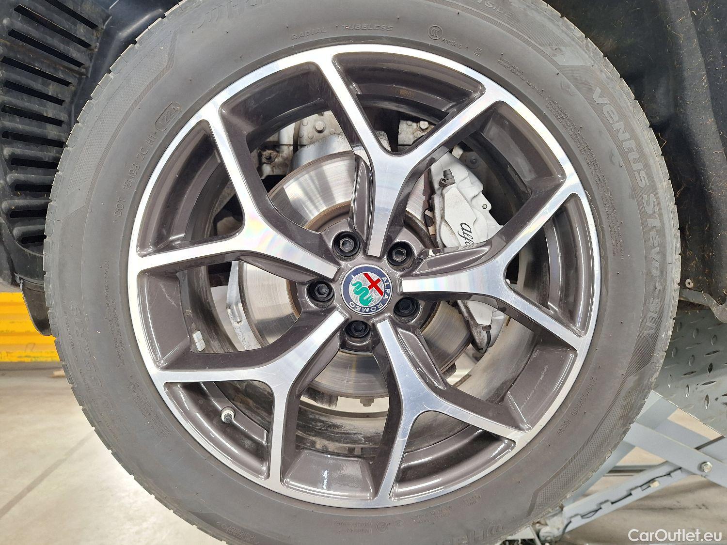  Alfa Romeo   STELVIO Alfa Romeo, '17, Alfa Romeo 2.2 D 210 Lusso AWD 5d #13