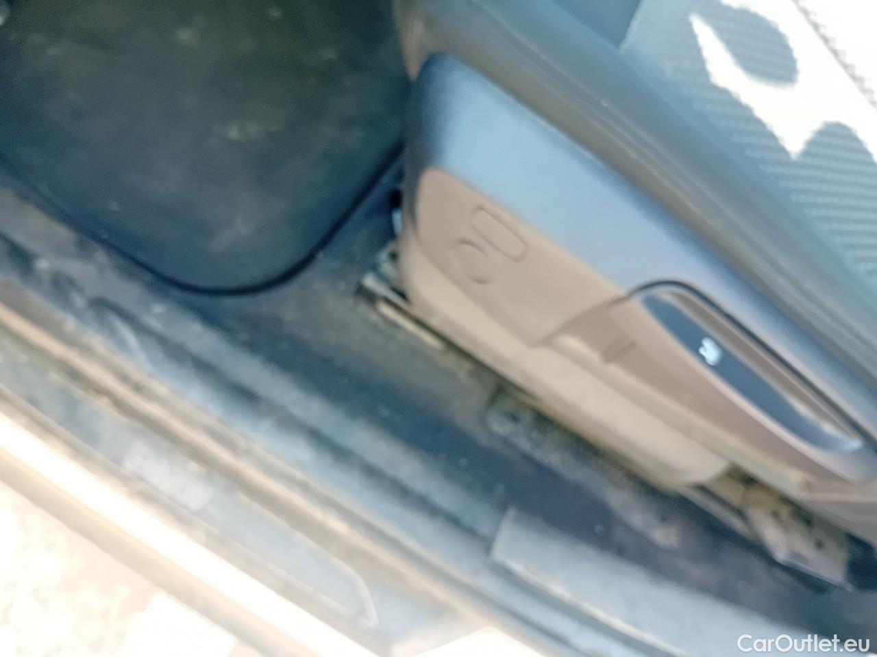  Bmw  X1 BMW  / 2019 / 5P / todoterreno sDrive18d #3