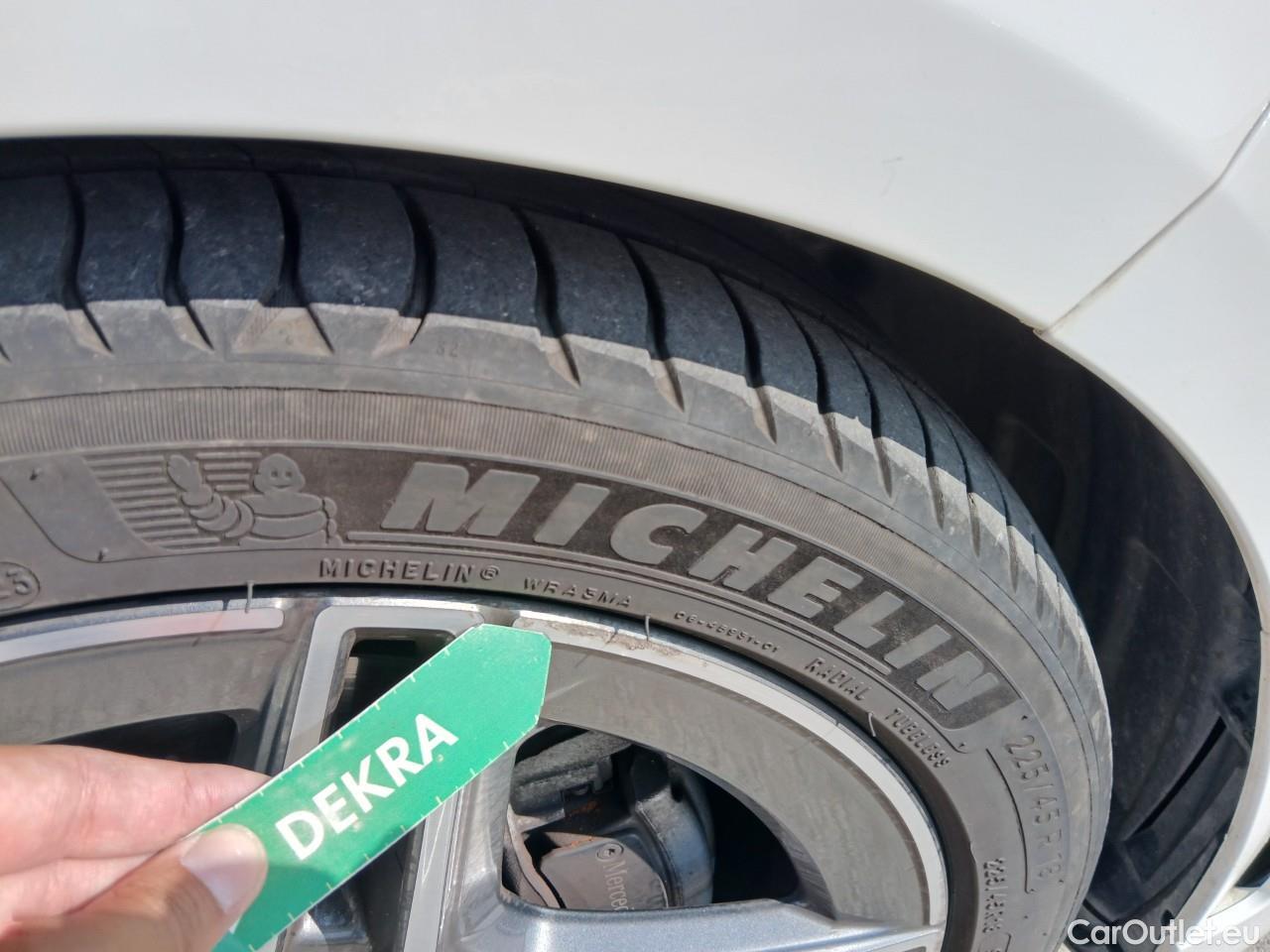  Mercedes  A-Klasse Clase A A 200 d 4Matic (177.013)AMG AMG Line 150CV AT8 E6d #47