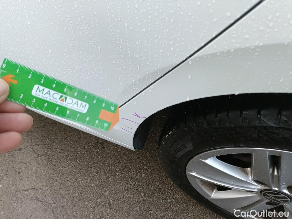  Volkswagen  Golf  VIII Berlina 2.0 TDI 115CV MT6 E6dT #3