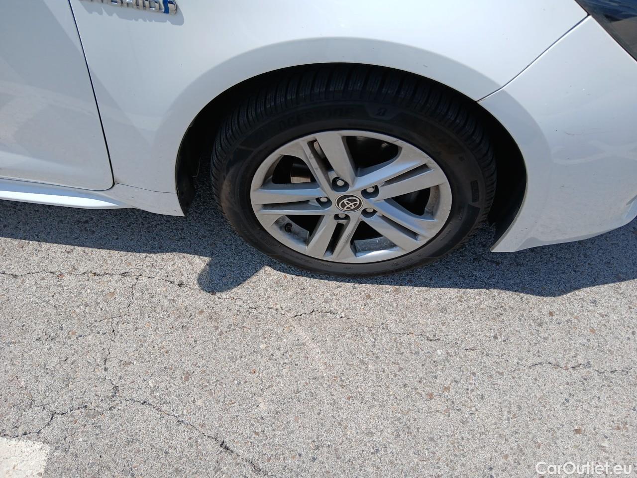  Toyota  Corolla TOYOTA  / 2019 / 5P / familiar 1.8 125H BUSINESS PLUS E-CVT TOU SPORT #12